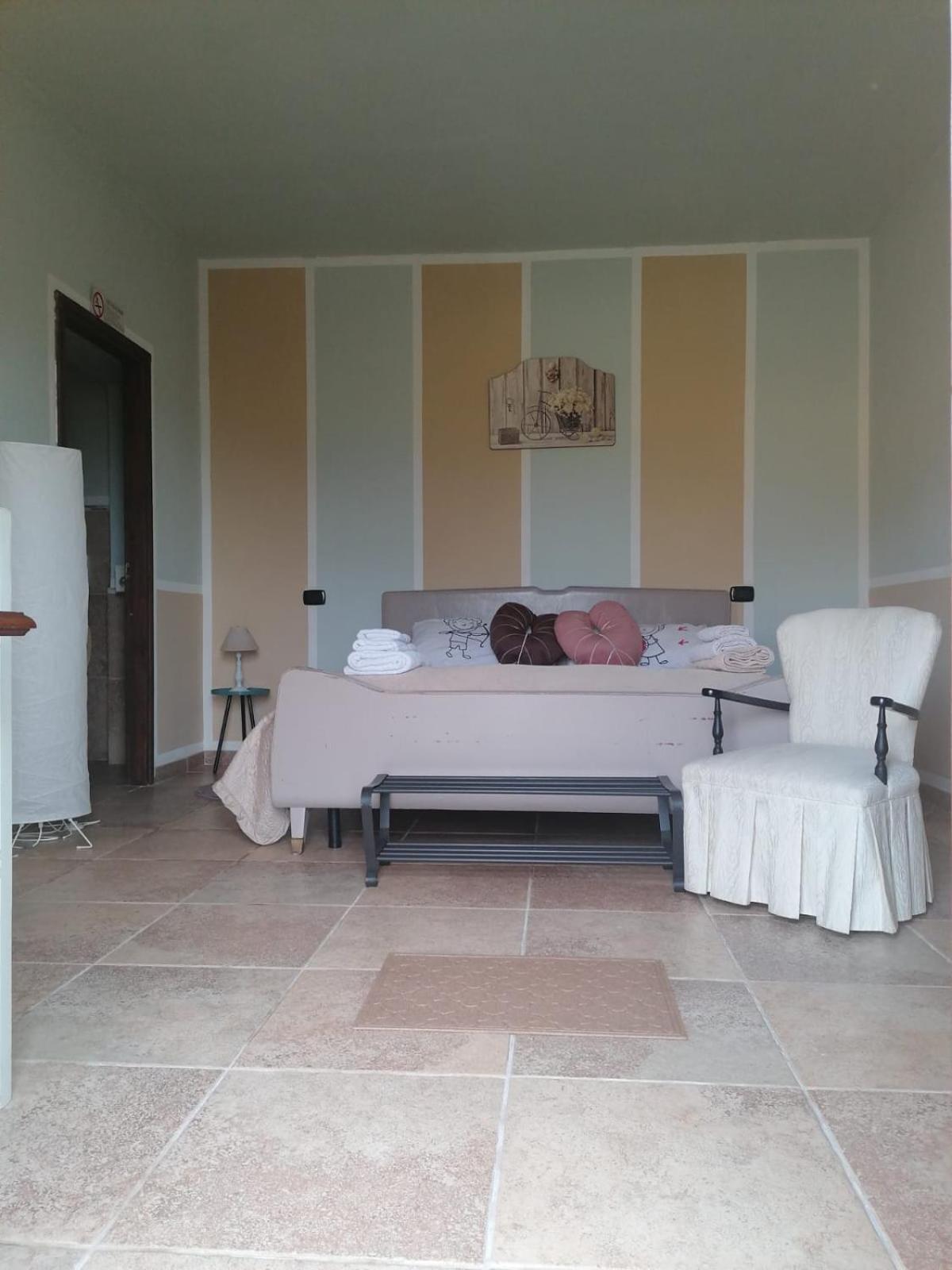 Casale Cavatella Bed and Breakfast Sermoneta Eksteriør billede
