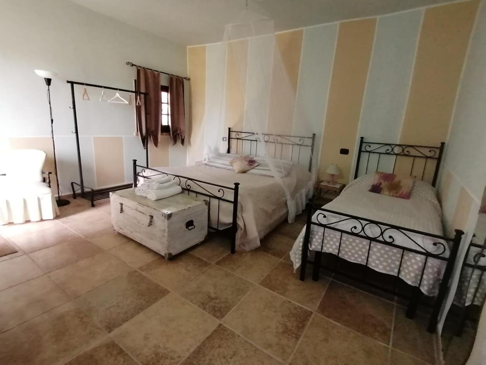 Casale Cavatella Bed and Breakfast Sermoneta Eksteriør billede